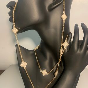 Clover Necklace
